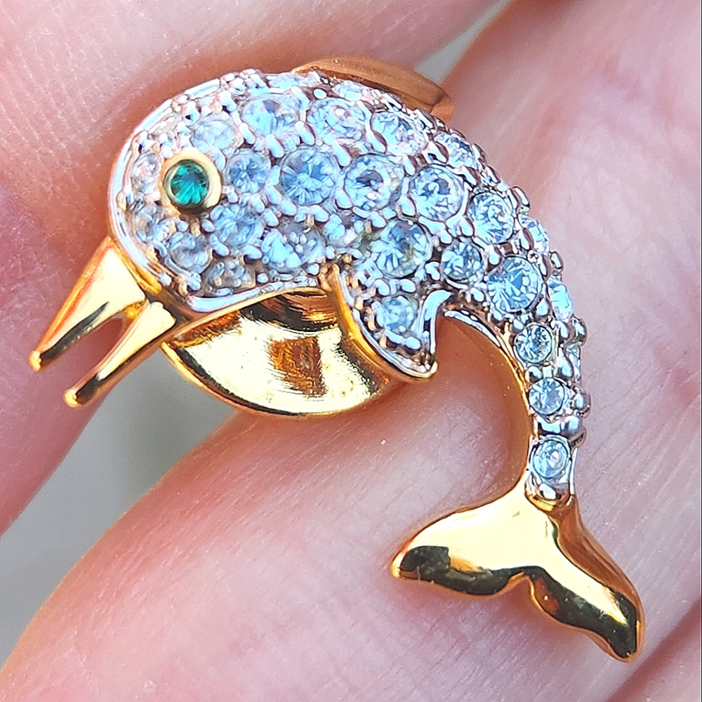 Signed Swarovski Crystal Green-Eyed Dolphin Seal Pin/Tie Tack VERY RARE